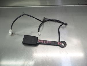 Usagé Insertion ceinture de sécurité avant droite Nissan Note (E12) 1.2 68 Prix € 14,95 Règlement à la marge proposé par Japoto Parts B.V.