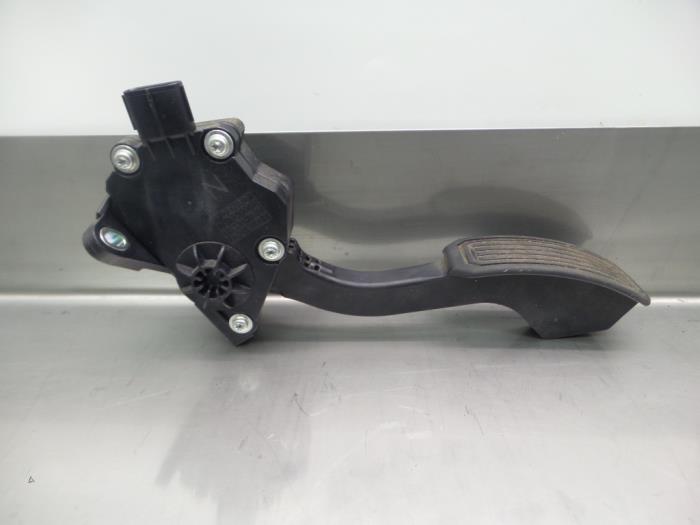 Begagnade Gaspedal Toyota Auris (E15) 1.6 Dual VVT-i 16V Pris € 52,45 Marginaltabell erbjuds av Japoto Parts B.V.