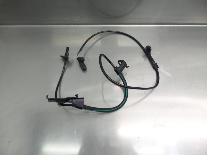 Begagnade ABS-sensor Toyota Yaris III (P13) 1.5 16V Hybrid Pris € 20,95 Marginaltabell erbjuds av Japoto Parts B.V.