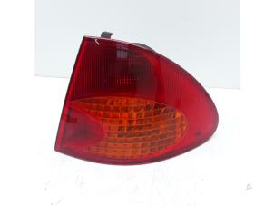 Used Taillight, right Toyota Avensis (T22) 1.8 16V Price € 29,95 Margin scheme offered by Japoto Parts B.V.