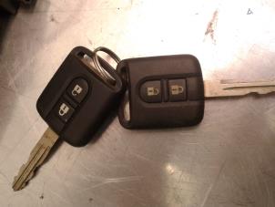 Ignition lock + computer from a Nissan X-Trail (T31) 2.0 16V XE,SE,LE 4x4 2007