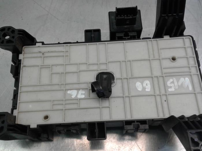 Caja de fusibles Suzuki Grand Vitara II 2.0 16V 05375J18 DENSO