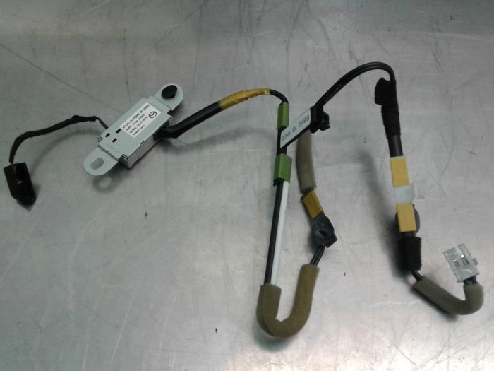 Używane Antena Mazda 3 (BL12/BLA2/BLB2) 1.6i MZR 16V Cena € 26,20 Procedura marży oferowane przez Japoto Parts B.V.