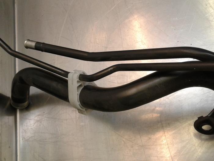 Used Toyota Auris Touring Sports (E18) 1.8 16V Hybrid Fuel tank filler