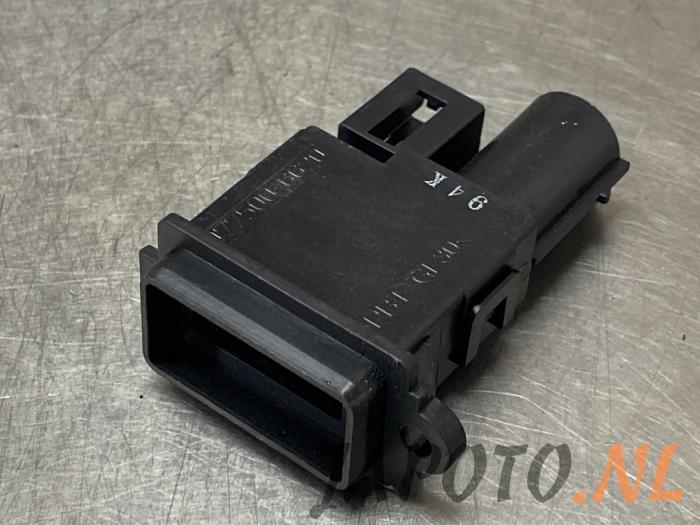 Begagnade Innetemperatursensor Honda Insight (ZE2) 1.3 16V VTEC Pris € 15,70 Marginaltabell erbjuds av Japoto Parts B.V.