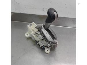Używane Dzwignia wyboru automatycznej skrzyni biegów Honda Insight (ZE2) 1.3 16V VTEC Cena € 45,00 Procedura marży oferowane przez Japoto Parts B.V.