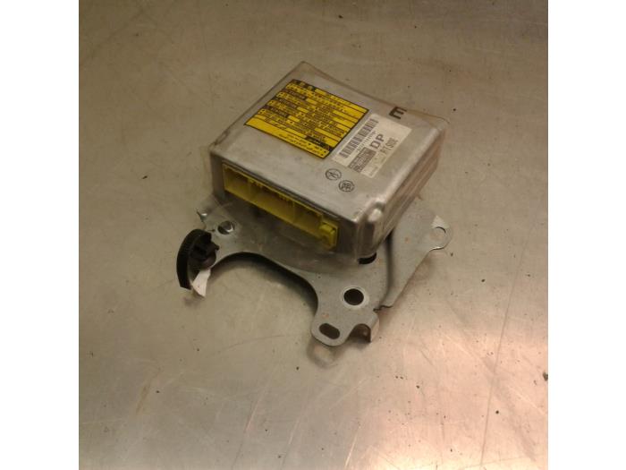 Begagnade Airbagmodul Lexus IS (E2) 200 2.0 24V Pris € 20,95 Marginaltabell erbjuds av Japoto Parts B.V.