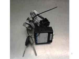 Used Ignition lock + key Toyota Corolla (E12) 1.4 D-4D 16V Price € 34,99 Margin scheme offered by Japoto Parts B.V.