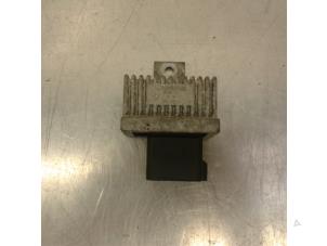 Used Glow plug relay Mitsubishi Space Star (DG) 1.9 DI-D Price € 19,95 Margin scheme offered by Japoto Parts B.V.