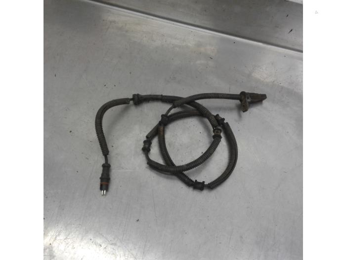 Begagnade ABS-sensor Nissan Interstar (X70) 2.2 dCi 16V Euro III Pris € 15,70 Marginaltabell erbjuds av Japoto Parts B.V.