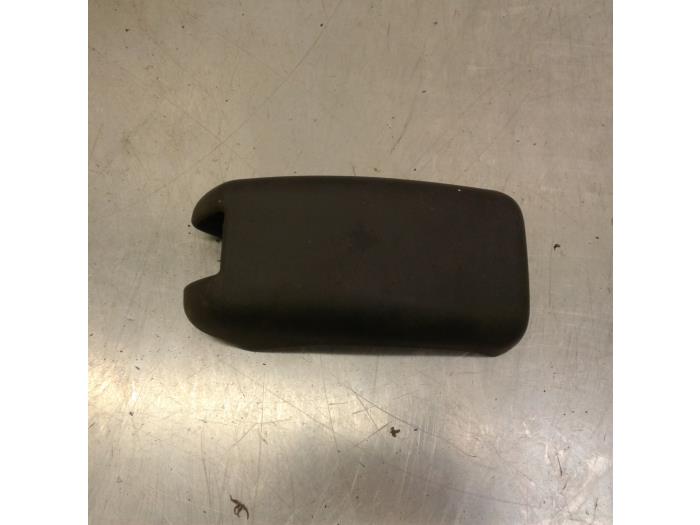Usagé Divers Nissan Interstar (X70) 2.2 dCi 16V Euro III Prix € 10,50 Règlement à la marge proposé par Japoto Parts B.V.