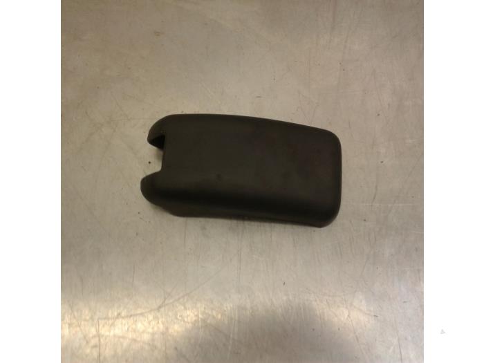 Usagé Divers Nissan Interstar (X70) 2.2 dCi 16V Euro III Prix € 10,50 Règlement à la marge proposé par Japoto Parts B.V.