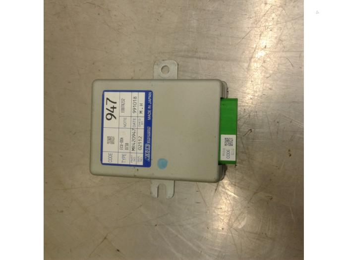 Usagé Ordinateur divers Mitsubishi Space Wagon (N8/N9) 2.4 16V GDI GLX Prix € 26,25 Règlement à la marge proposé par Japoto Parts B.V.