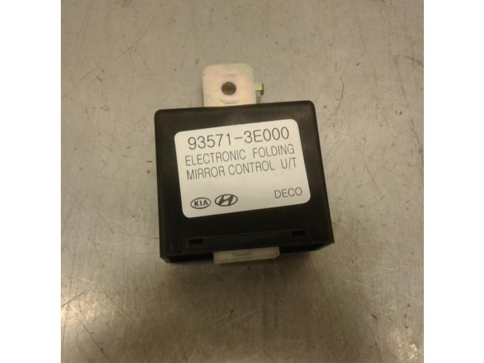 Usagé Ordinateur divers Kia Sorento I (JC) 2.5 CRDi 16V Prix € 15,75 Règlement à la marge proposé par Japoto Parts B.V.