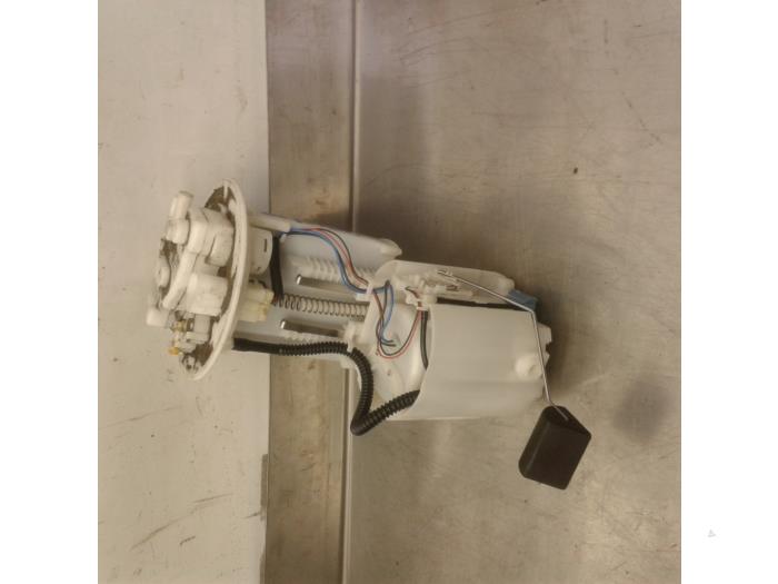 Usagé Pompe essence Toyota Auris (E15) 1.6 Dual VVT-i 16V Prix € 52,49 Règlement à la marge proposé par Japoto Parts B.V.
