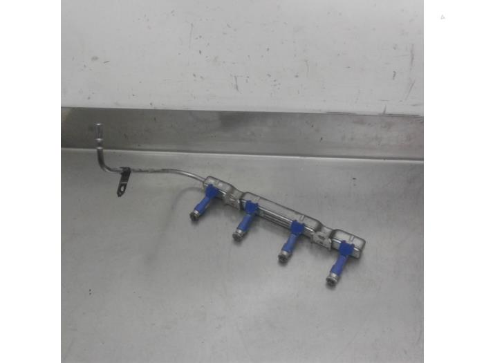 Gebrauchte Einspritzdüse (Einspritzer) Toyota Yaris III (P13) 1.5 16V Hybrid Preis € 62,99 Margenregelung angeboten von Japoto Parts B.V.