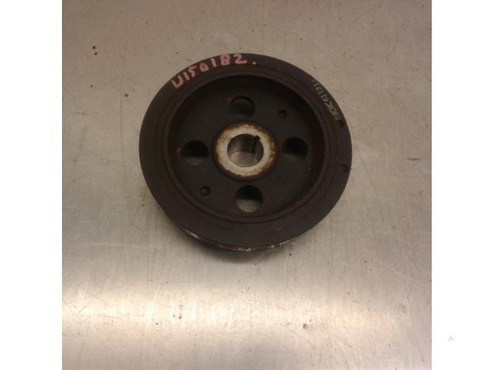 Crankshaft pulley from a Toyota Auris (E15) 1.6 Dual VVT-i 16V 2010