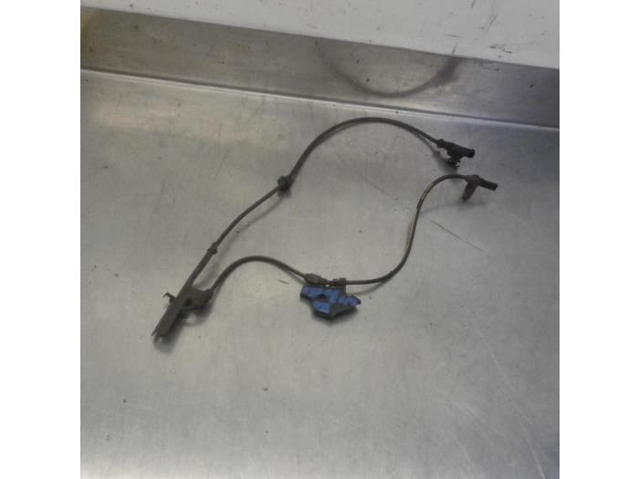 Begagnade ABS-sensor Toyota Auris (E15) 1.6 Dual VVT-i 16V Pris € 26,20 Marginaltabell erbjuds av Japoto Parts B.V.