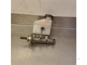 Usagé Cylindre de frein principal Kia Cee'd (EDB5) 1.6 CRDi 16V Prix € 34,99 Règlement à la marge proposé par Japoto Parts B.V.