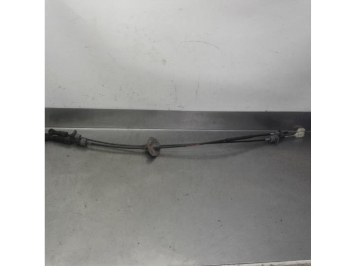 Gearbox shift cable from a Kia Cee'd (EDB5) 1.6 CRDi 16V 2010