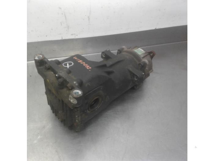 Used Front differential Hyundai Santa Fe I 2.0 CRDi 16V VGT 4x4 Price € 262,50 Margin scheme offered by Japoto Parts B.V.