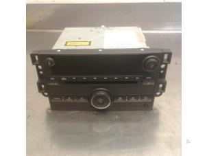 Używane Radioodtwarzacz CD Chevrolet Captiva (C100) 3.2 V6 24V 4x4 Cena € 75,00 Procedura marży oferowane przez Japoto Parts B.V.