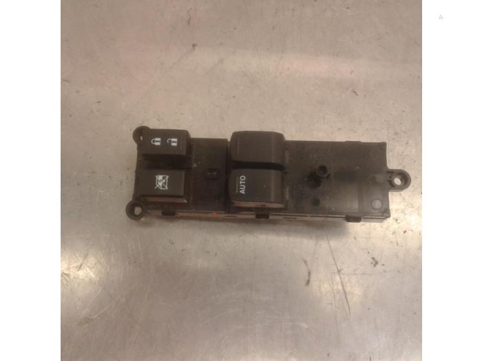 Usados Interruptor combinado de ventanillas Suzuki Celerio (LF) 1.0 12V Dualjet Precio € 20,95 Norma de margen ofrecido por Japoto Parts B.V.
