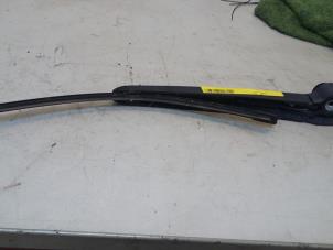 Used Rear wiper arm Skoda Fabia II (5J) 1.6i 16V Price € 30,00 Margin scheme offered by Poolman autodemontage