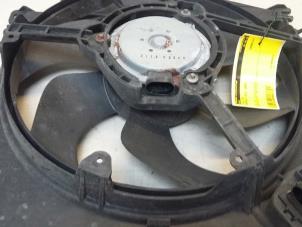 Used Cooling fans Renault Clio III (BR/CR) 1.2 16V 65 Price € 20,00 Margin scheme offered by Poolman autodemontage