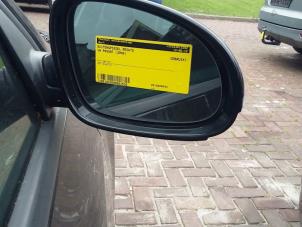Gebrauchte Außenspiegel rechts Volkswagen Passat Variant (3C5) 1.9 TDI Preis € 30,00 Margenregelung angeboten von Poolman autodemontage
