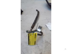 Used Power steering line Opel Astra H (L48) Price € 20,00 Margin scheme offered by Poolman autodemontage