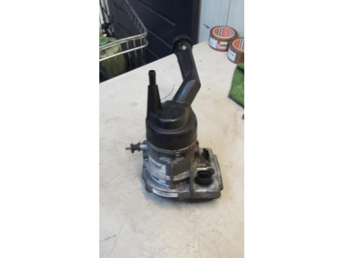 Power steering pump from a Peugeot 308 SW (4E/H)  2008