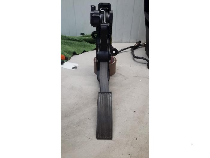 Throttle pedal position sensor Mercedes B 1.7 B170 16V A1693000104 266940