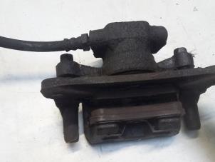 Used Rear brake calliper, right Mitsubishi Grandis (NA) 2.0 DI-D 16V Price € 20,00 Margin scheme offered by Poolman autodemontage