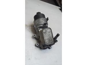 Used Oil filter housing Peugeot 308 CC (4B) 2.0 HDi 16V Euro 5 FAP Price € 20,00 Margin scheme offered by Poolman autodemontage