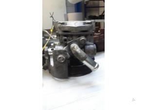 Used Power steering pump Mitsubishi Grandis (NA) 2.0 DI-D 16V Price € 30,00 Margin scheme offered by Poolman autodemontage
