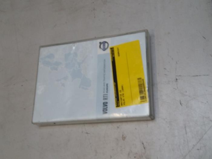 Nawigacja CD z Volvo V70 (SW)  2004