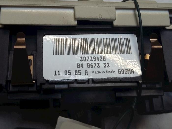 Interruptor de luz de un Volvo V60 I (FW/GW) 2.0 D3 20V 2011