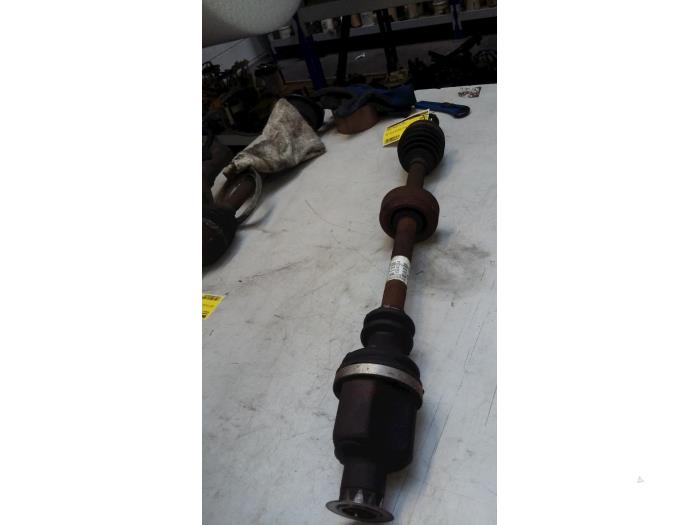 Front drive shaft, right from a Renault Twingo II (CN) 1.2 16V 2011