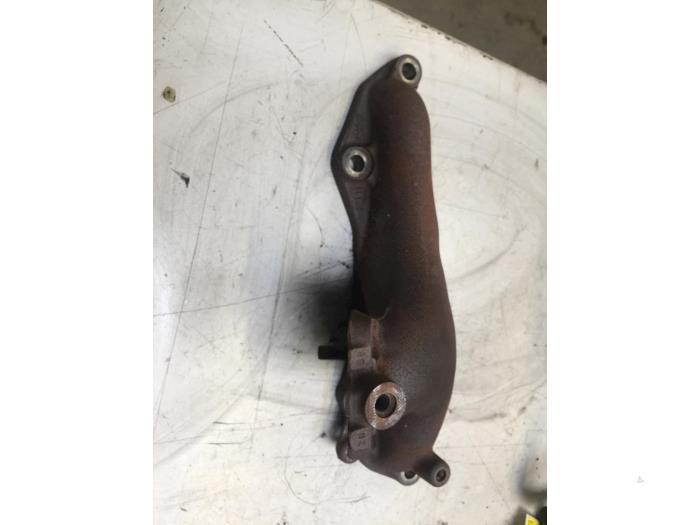 Toyota Yaris Exhaust manifolds stock