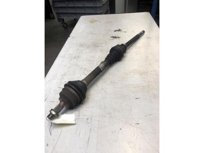 Front drive shaft, right from a Citroën C4 Picasso (UD/UE/UF) 1.6 HDi 16V 110 2007
