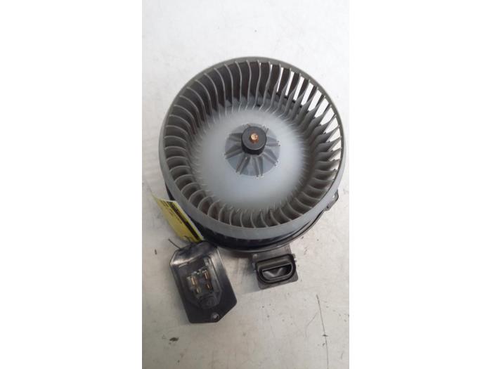 Heating and ventilation fan motor from a Jaguar XF (CC9) 4.2 S V8 32V 2008
