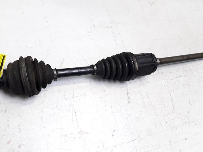 Front drive shaft, right from a BMW X5 (E53) 4.4 V8 32V 2003