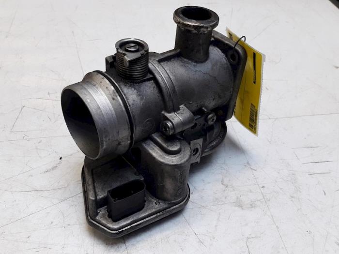 Throttle body from a BMW 5 serie (E39)  2001