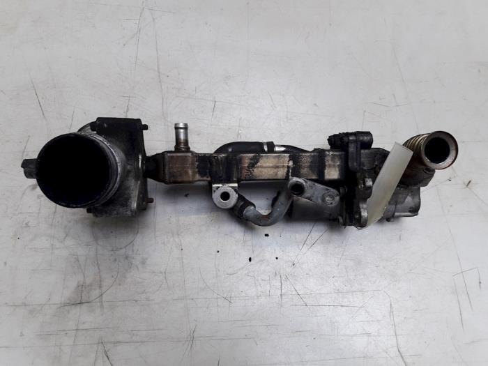 EGR valve Volvo V70 2.4 D5 20V 30637142 D5244T