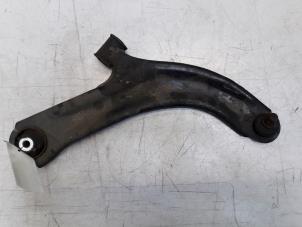 Used Front wishbone, right Nissan Note (E11) 1.5 dCi 106 Price € 20,00 Margin scheme offered by Poolman autodemontage