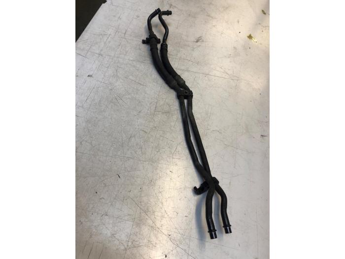 Oil pressure line from a BMW 5 serie (E60) 530d 24V 2006
