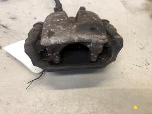 Used Rear brake calliper, right Toyota Avensis Wagon (T25/B1E) 2.0 16V D-4D-F Price € 20,00 Margin scheme offered by Poolman autodemontage