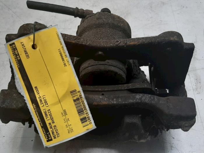 Front brake calliper, left from a Toyota Avensis Wagon (T25/B1E) 2.0 16V D-4D-F 2007