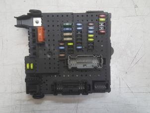 Used Fuse box Volvo V70 (SW) 2.4 D5 20V Price € 30,00 Margin scheme offered by Poolman autodemontage